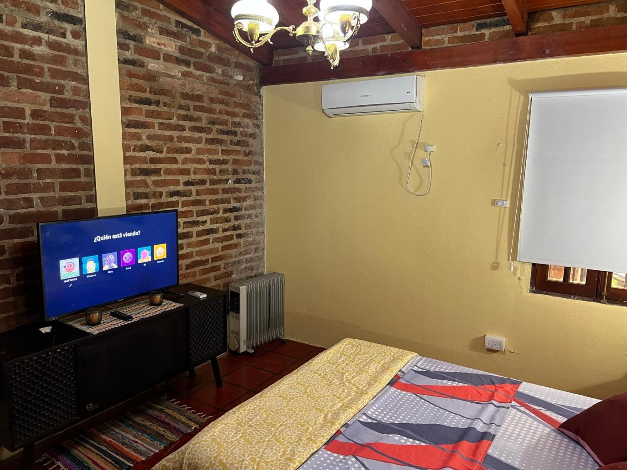 Casa Con Piscina Y Parque Holiday home Garupa